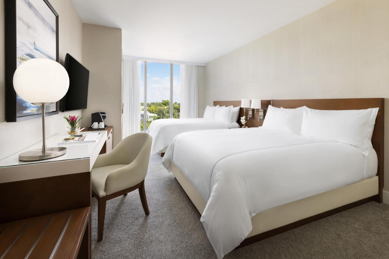 Double Queen Room Water View