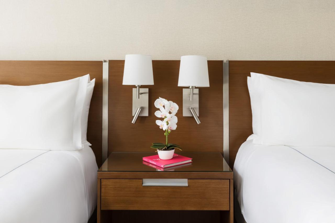 Deluxe Double Queen Room Balcony