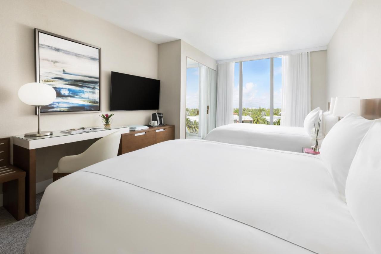 Double Queen Room Water View