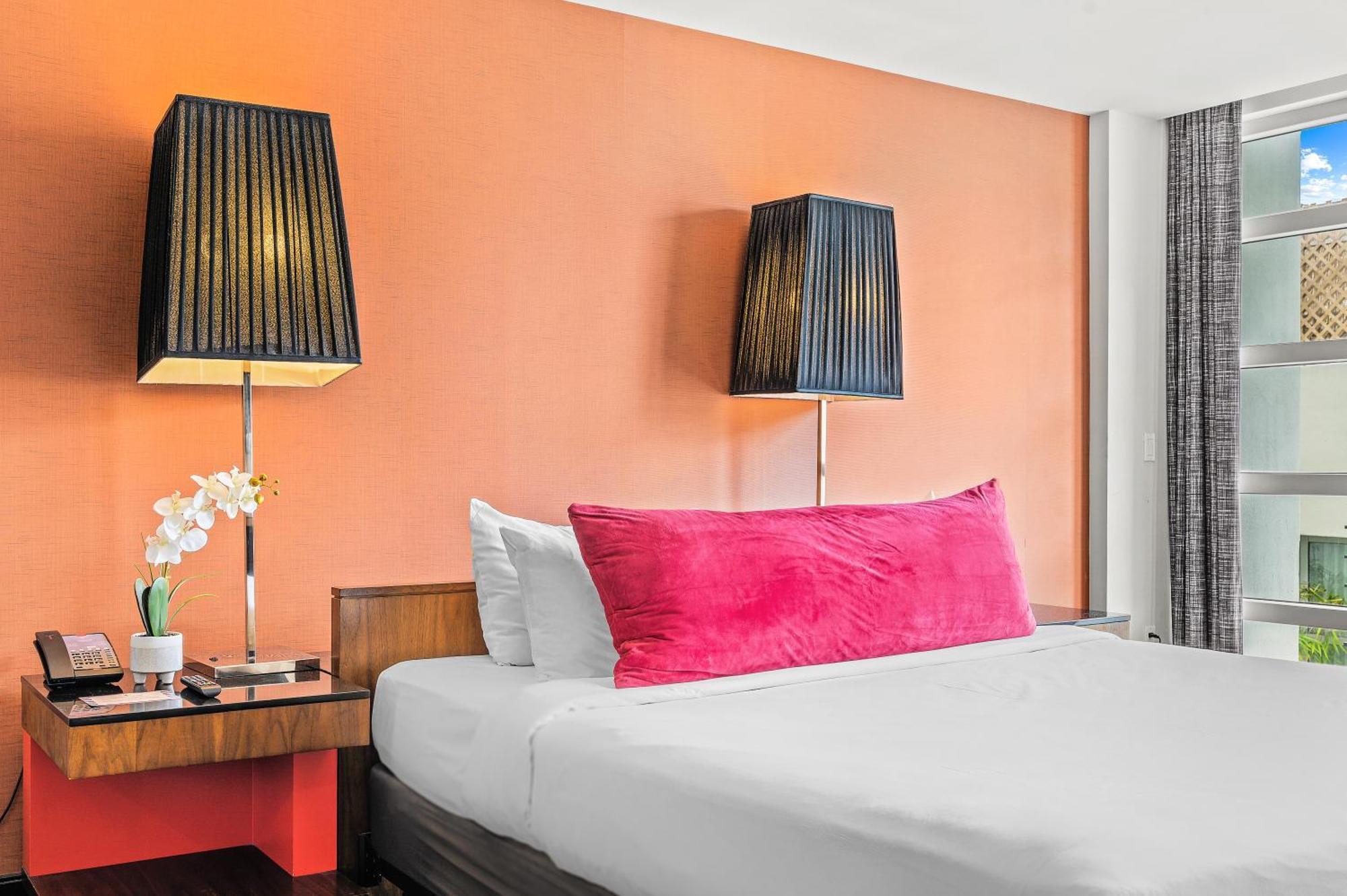 Deluxe King Room Balcony