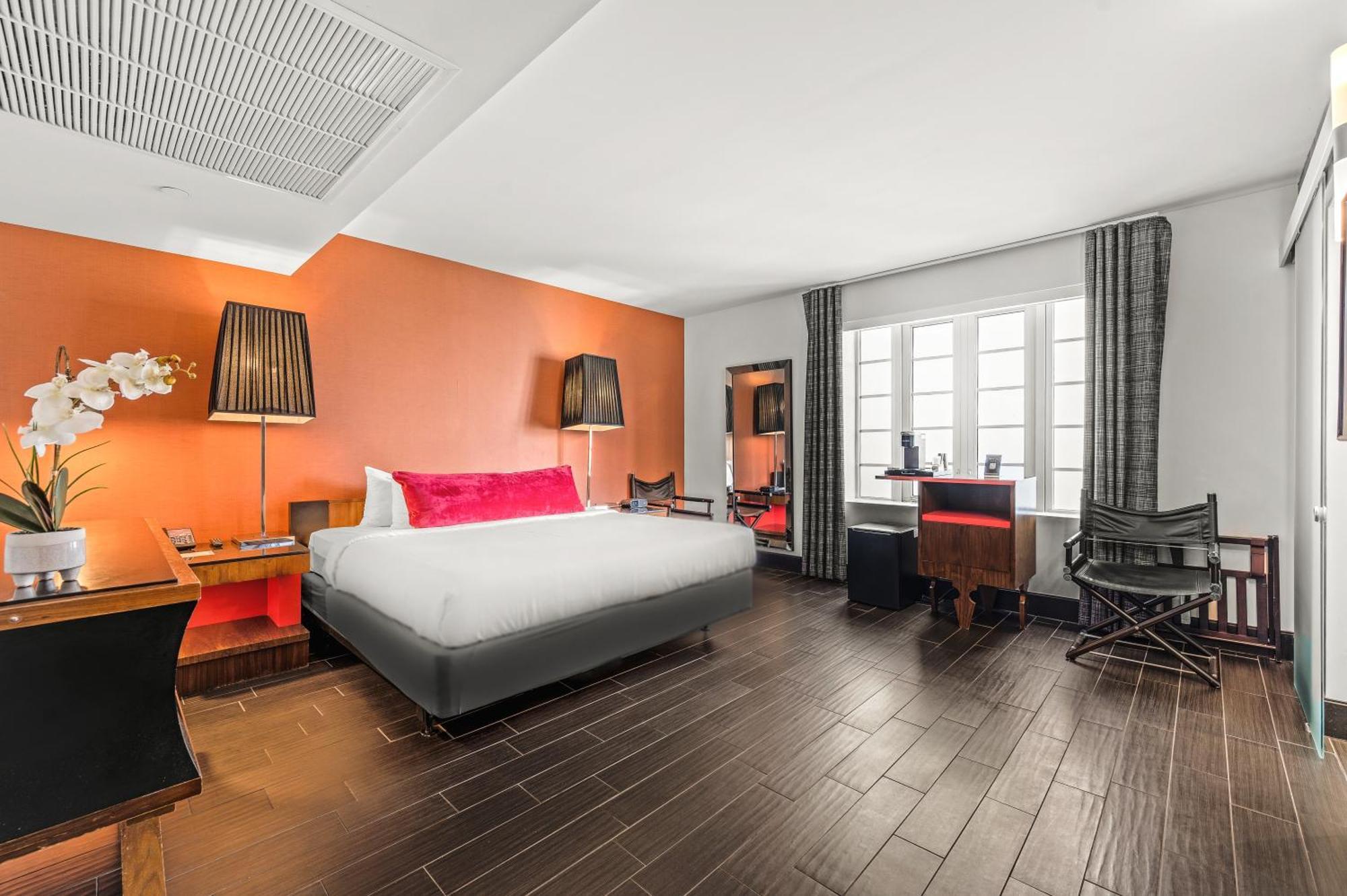 Deluxe King Room