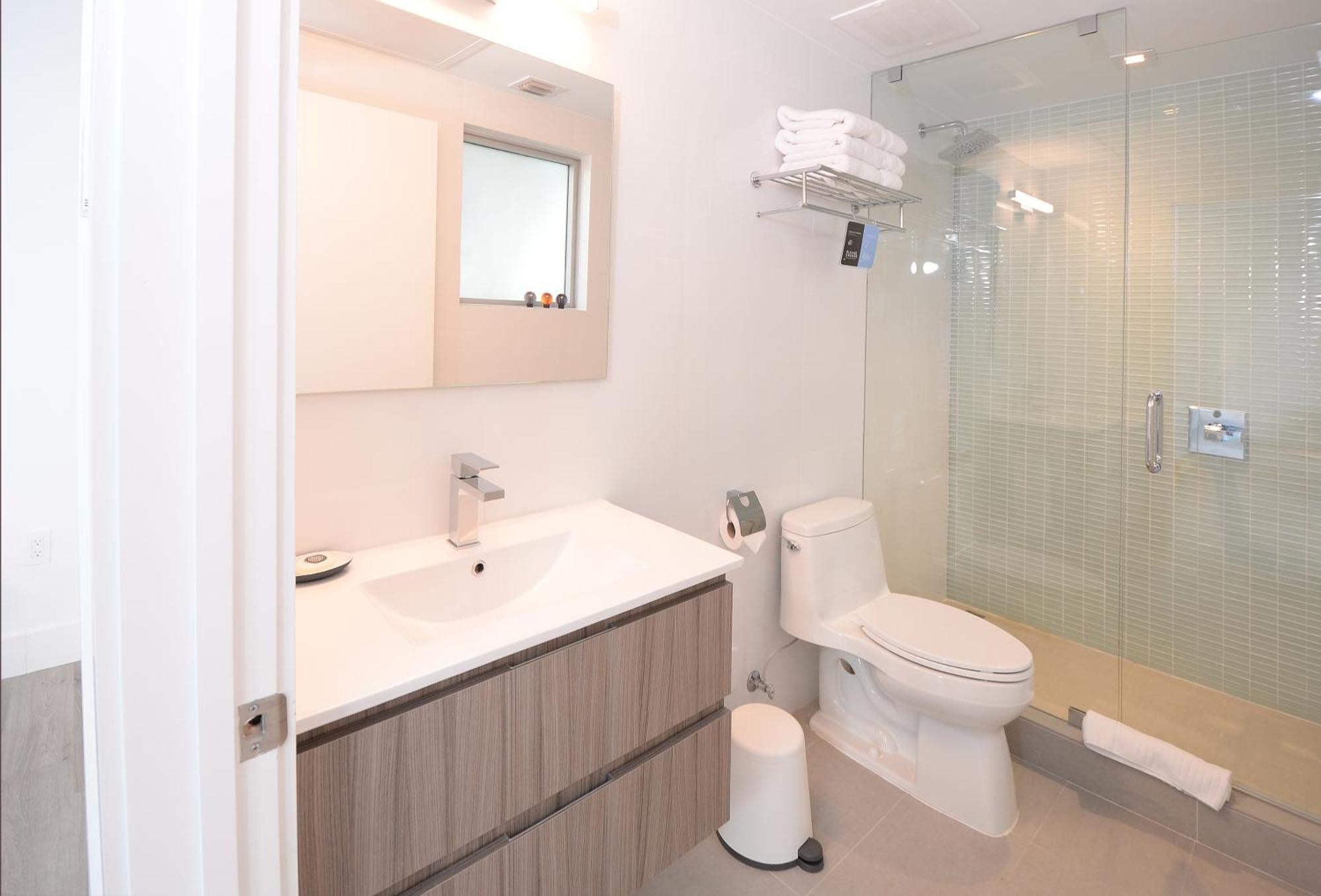 Ecksuite mit 1 Schlafzimmer, Küchenzeile und Doppelbalkon