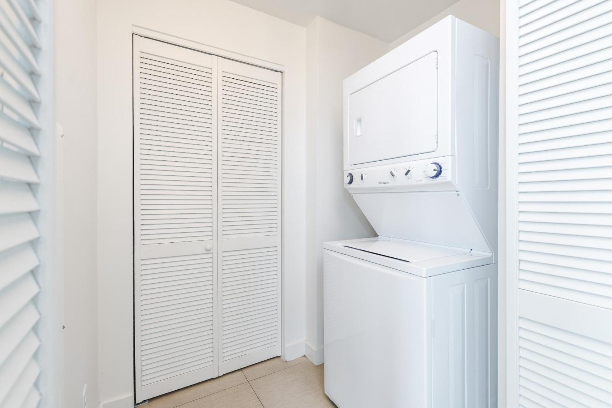 One Bedroom Apartment - City View High Floor