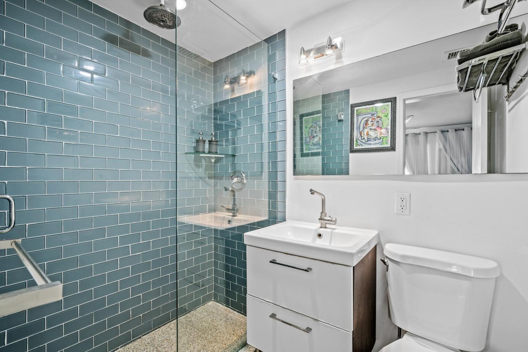 Double Room Private Bathroom