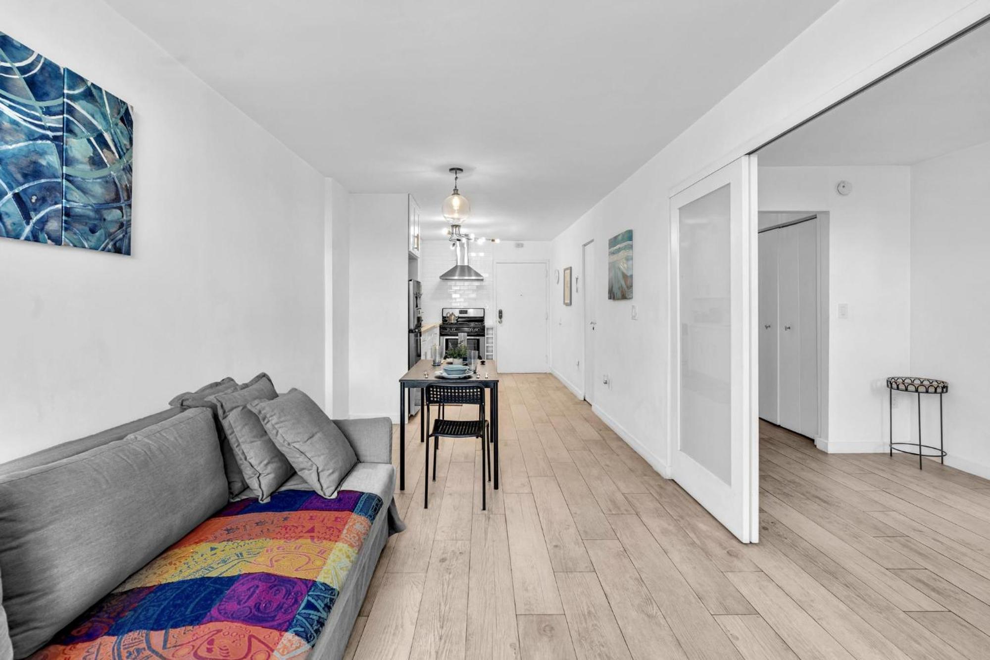 One-Bedroom Apartment