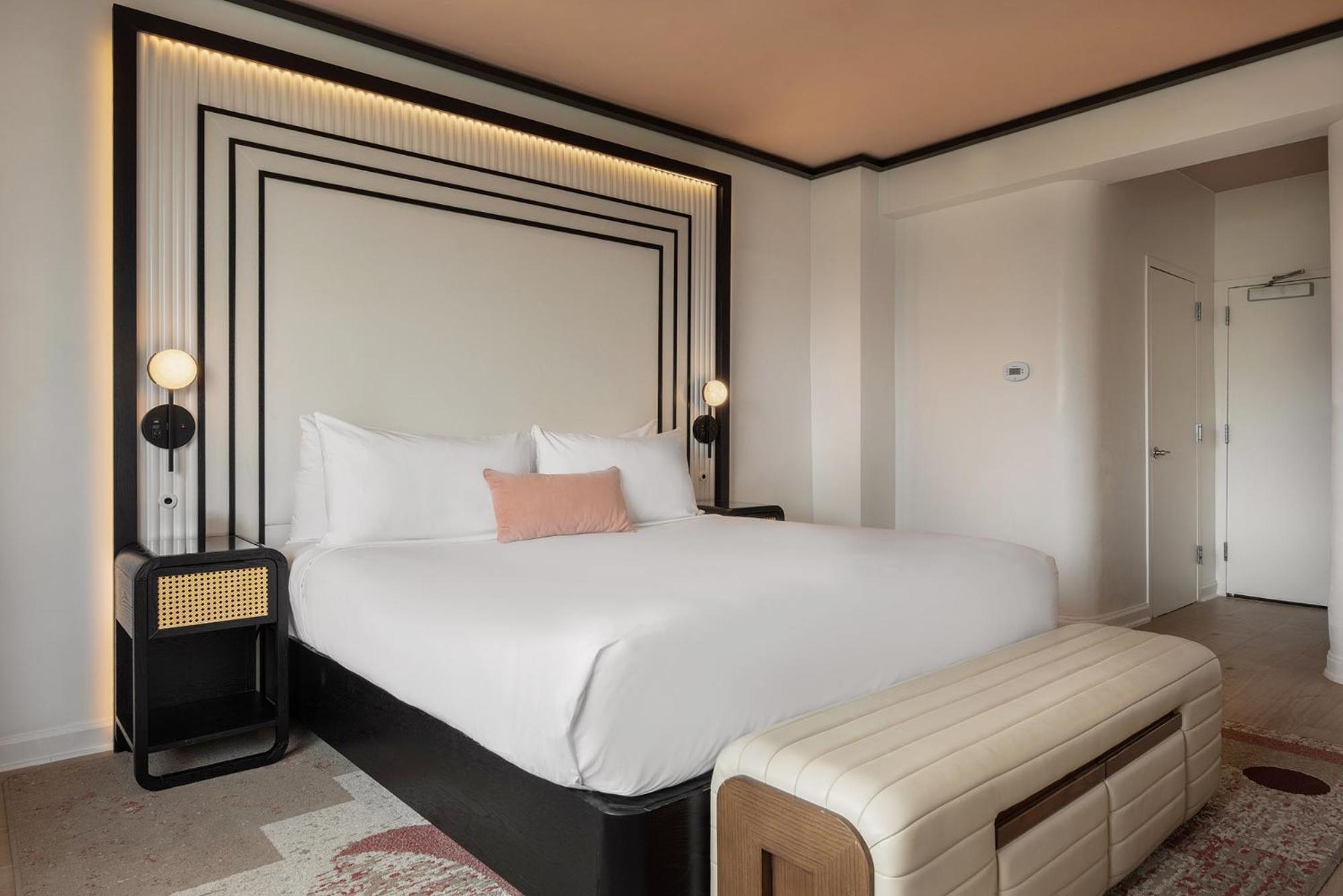 Deluxe Zimmer mit Kingsize-Bett