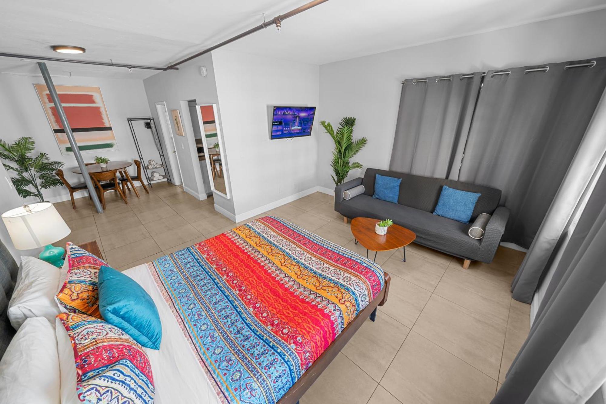 Studio Lit Queen-Size Supérieur avec Cuisine et Canapé-Lit