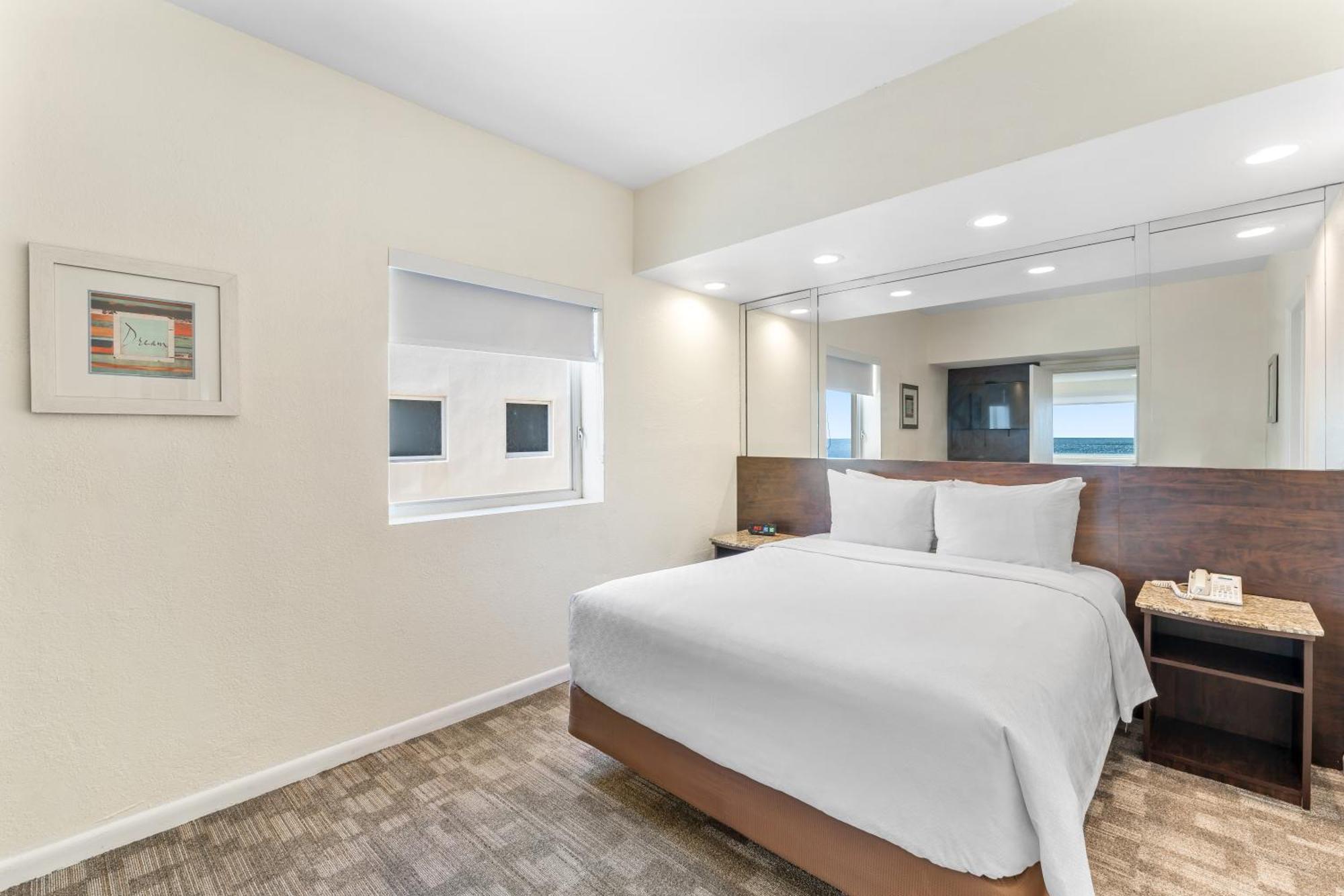 Suite Lit Queen-Size – Vue sur Mer