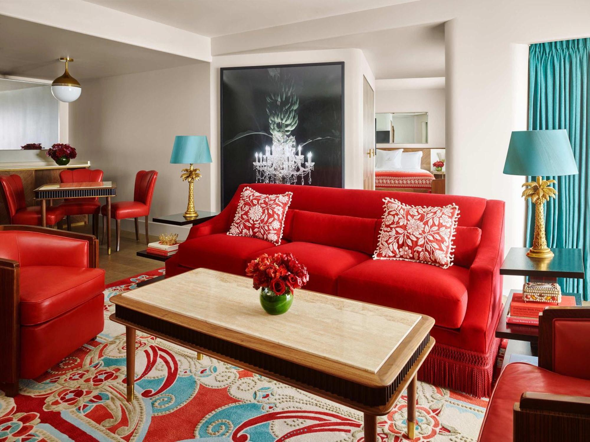 One-Bedroom King Suite with Partial Ocean View,1717111169:JPEG