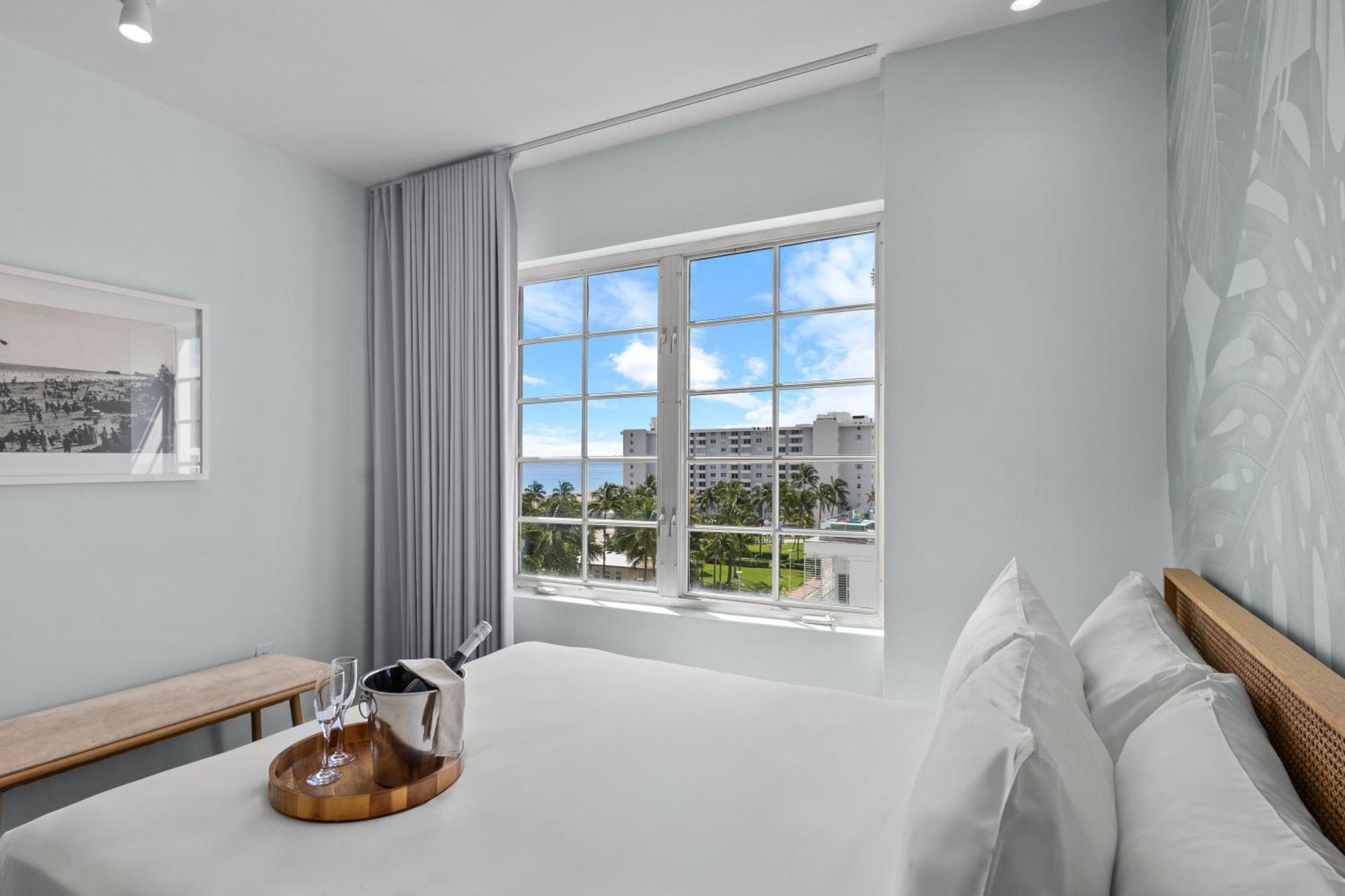 Partial Ocean View King