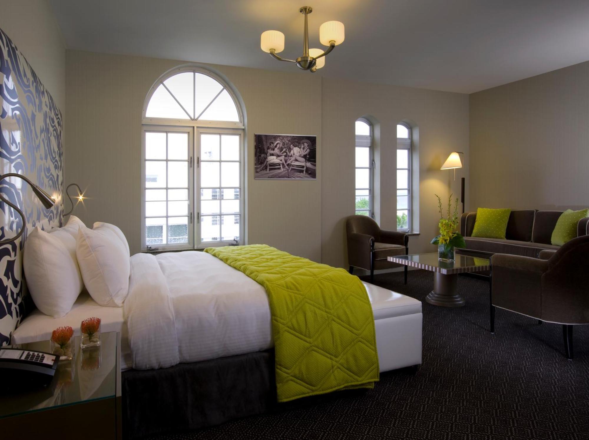 Suite Junior Lit King-Size avec Canapé-Lit