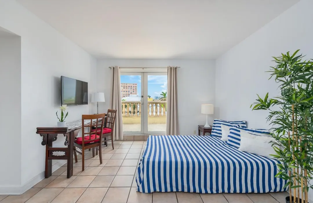 SoBe Lux Suites On Ocean-1