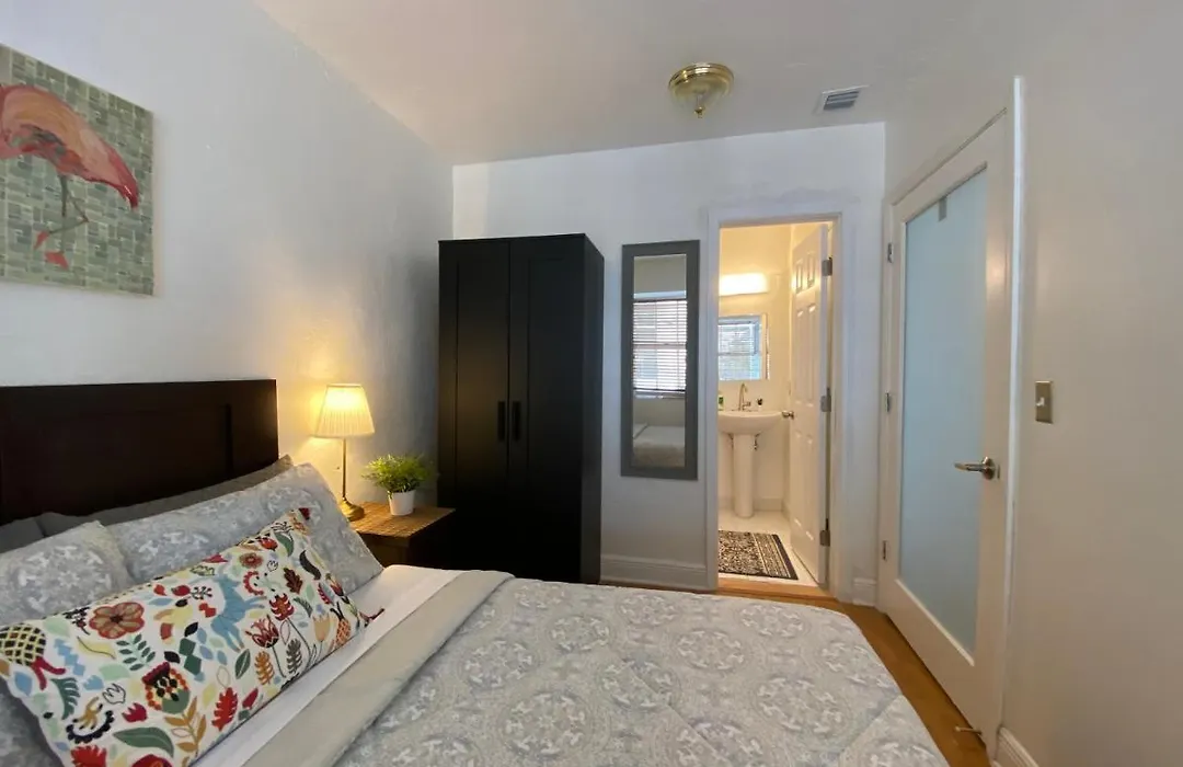 Miami Beach Rooms B&B-1