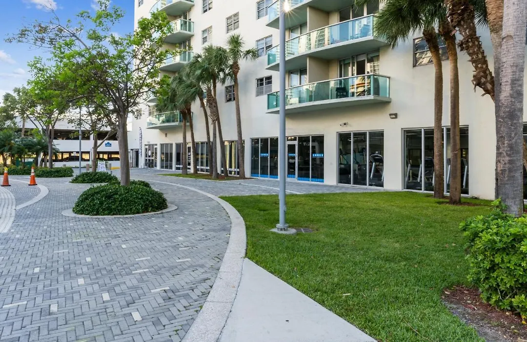 Sunny Isles Ocean Reserve Superb Condo Apartments-1