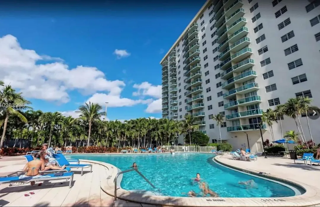 Beach Apartment At Condo-Hotel-1