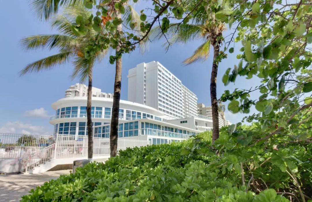 Castle Beach: Rumba Suite-1