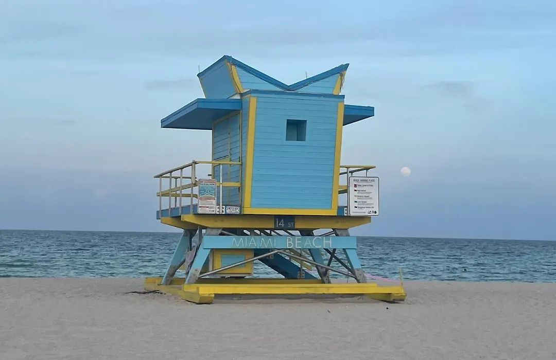 Beachfront Apt In Carlyle Hotel On Ocean Drive-1