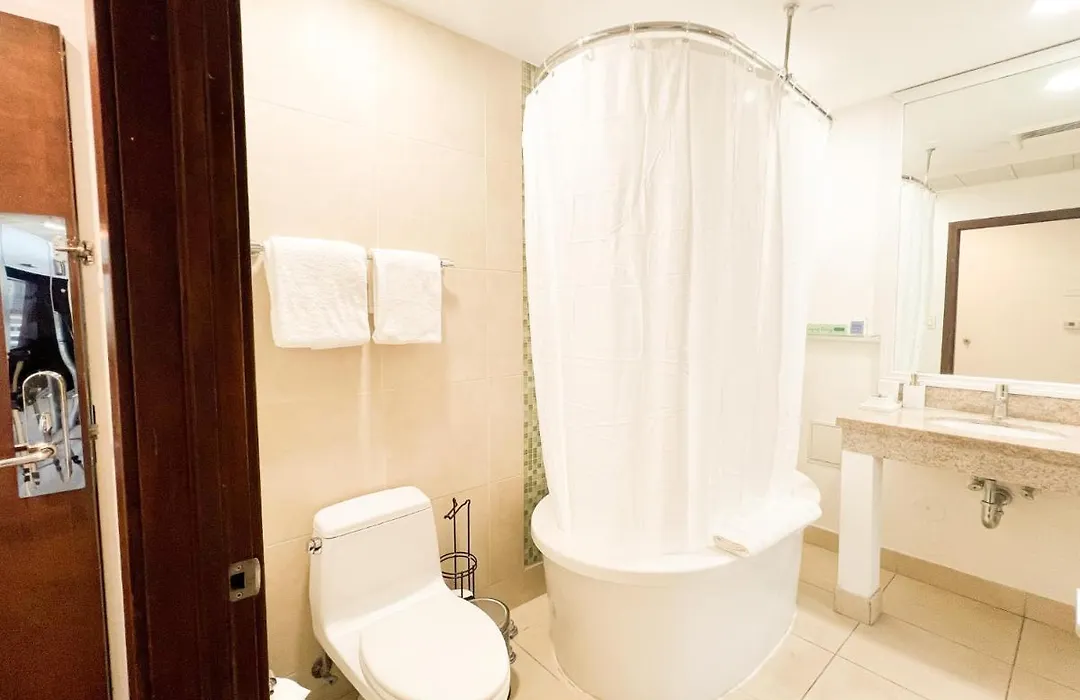 Rooftop-Pool Suite With King Bed In Ocean Dr C303-1