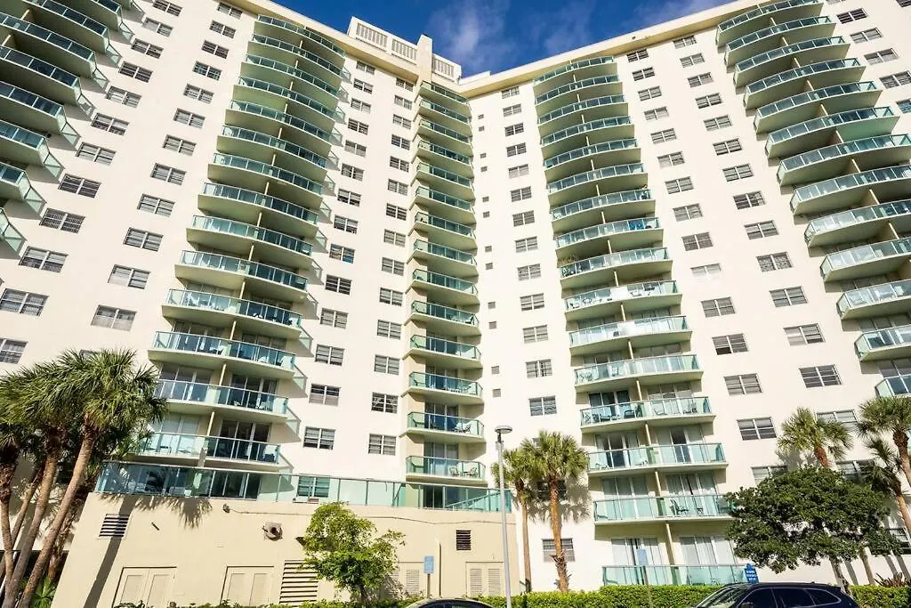 Ocean Reserve Sunny Isles 11Th Str-02330-1