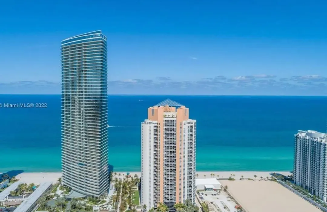 3Bedrooms In Sunny Isles-1