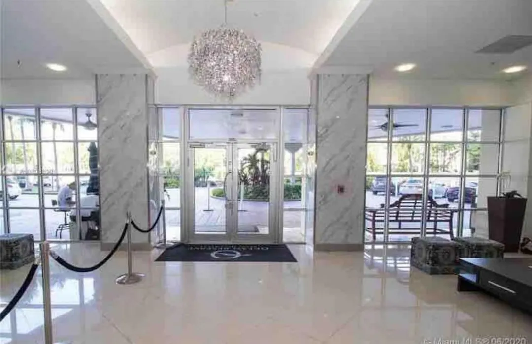 Amazing Apartment 1 Min From The Beach-1