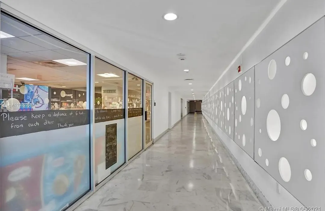 South Beach Studio Condo In Luxury Building-1