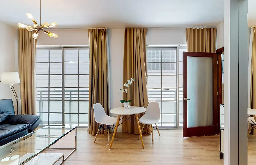 Ocean Drive Oasis, B207-1