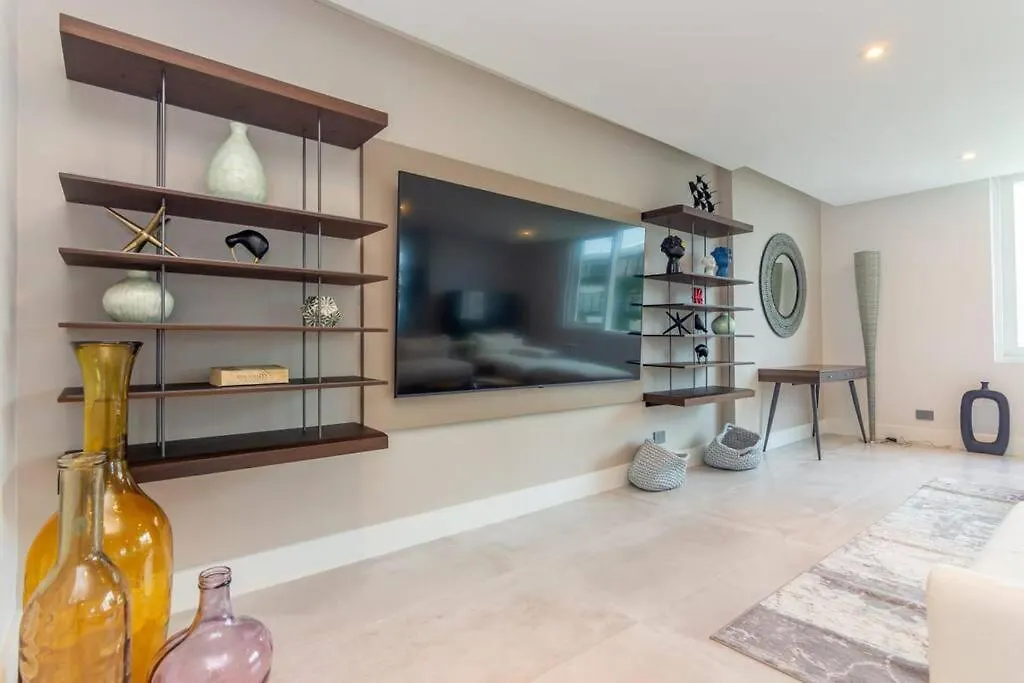 Luxury Family Apartment 2 Bedrooms+2.5 Baths-1
