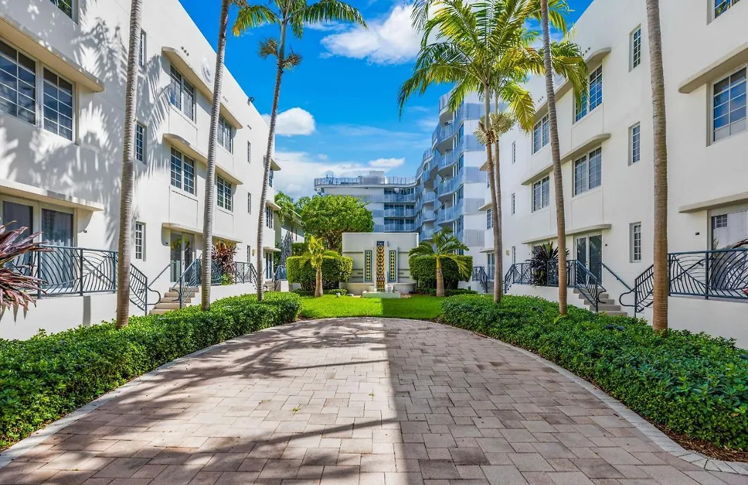 Paradise In South Beach-1