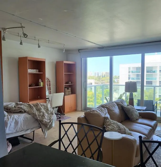 South Beach Studio Apartment In Luxury Building-1