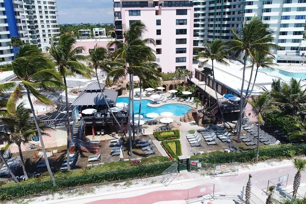 2 Bedroom Apartment W Balcony & Ocean View @ The Beach 154-1