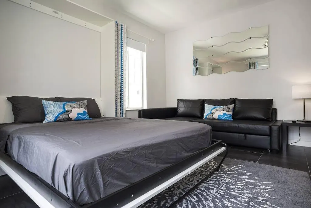 Miami Beach Getaway 100 Yards From Beach-1