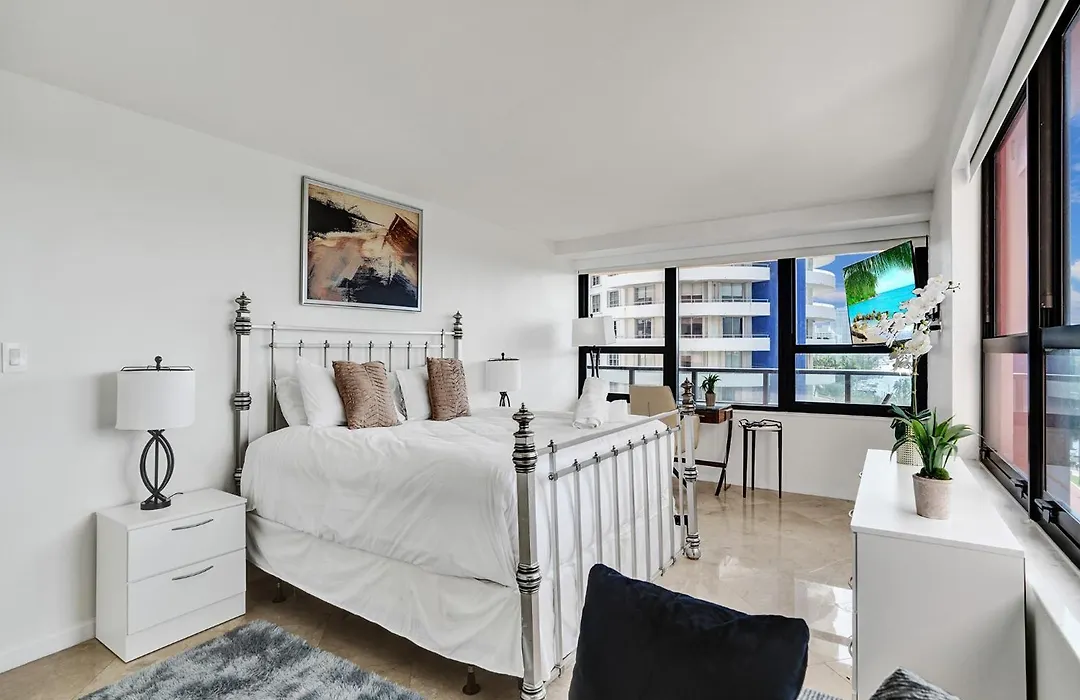 Beach Resort Condo 921-1