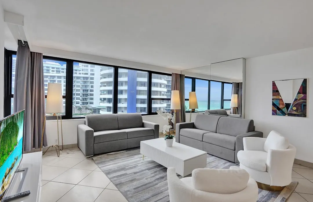 Resort Beach Condo W Beach Service 601-1