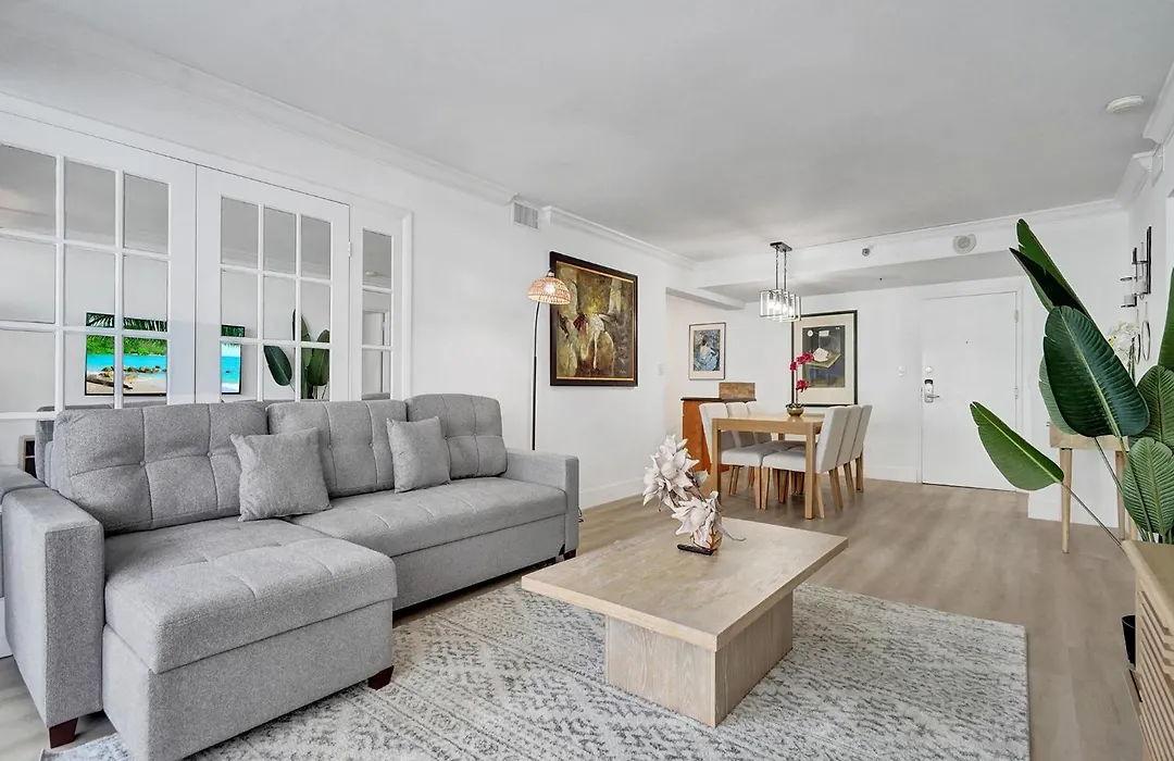 Comfortable Ocean View Condo Beach Service 1214-1