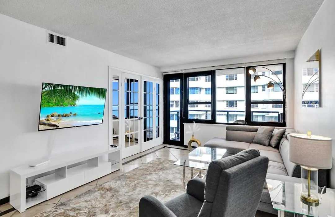 High Floor Oceanview Condo 1506-1