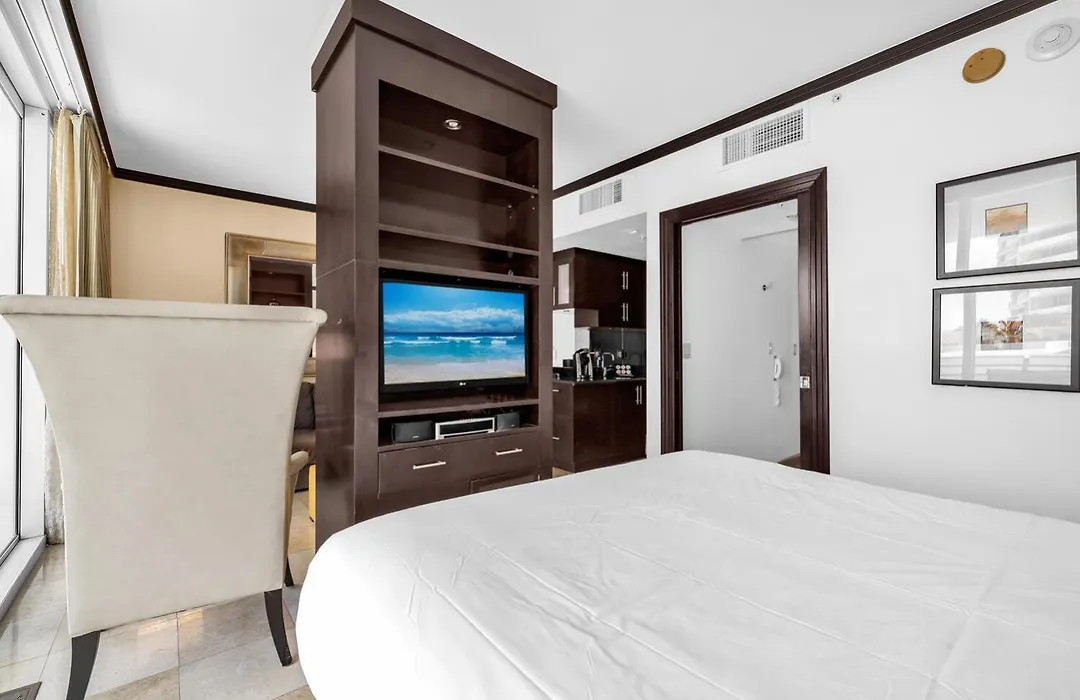 Suites Ocean Drive Hotel-1