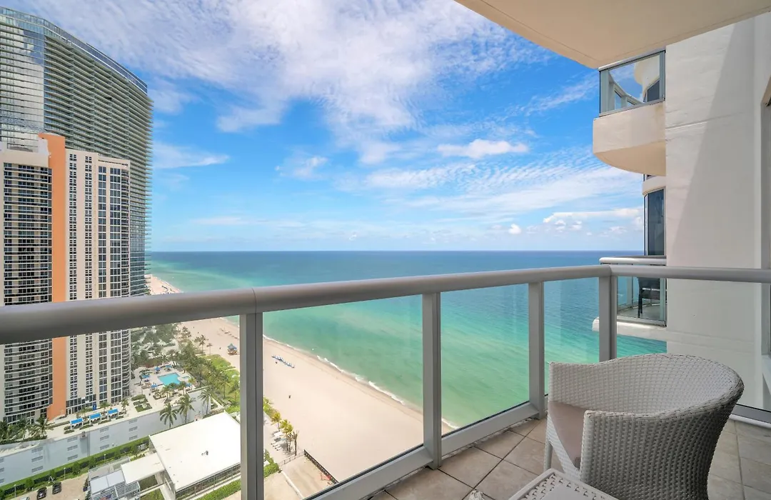 Marenas Beach Resort Sunny Isles Ph Ocean View 1Bed 1Bath-1