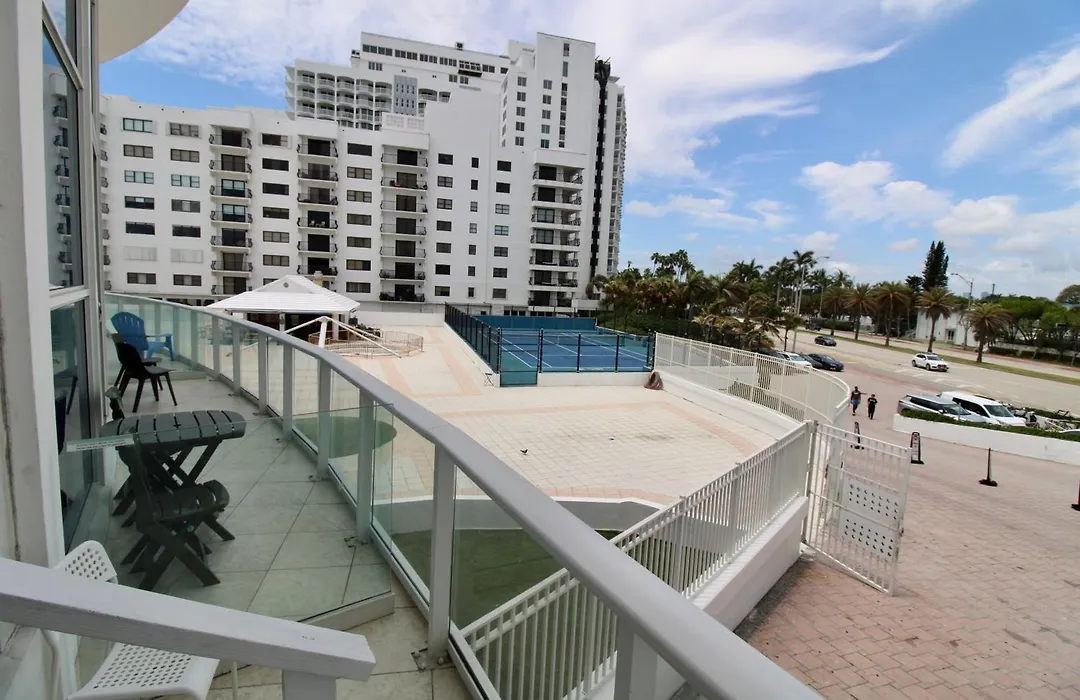 Castle L1 Double-Loft Condo With Beach Access, Pool, Tennis And Free Parking!-1