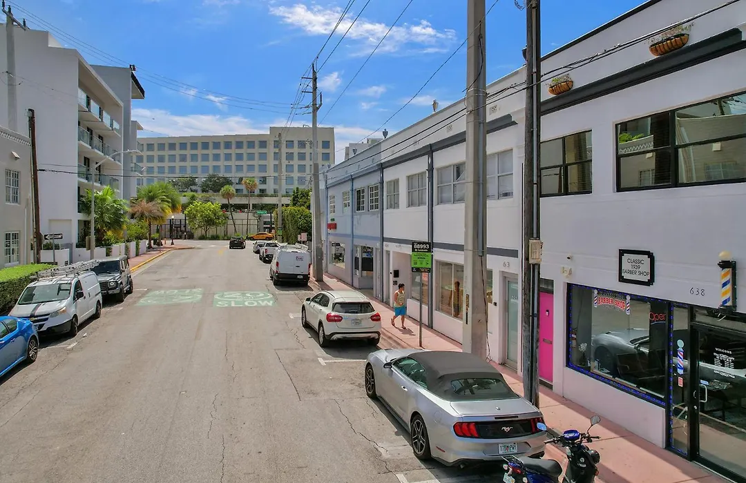 Sobe Monarch 2 - 2 Bedroom 2 Bathroom Apts - 2 Independent 1 Bedrooms Apts-1