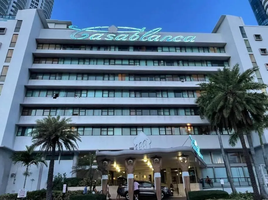 Great Studio Bay View And Parcial Ocean View!!!-1