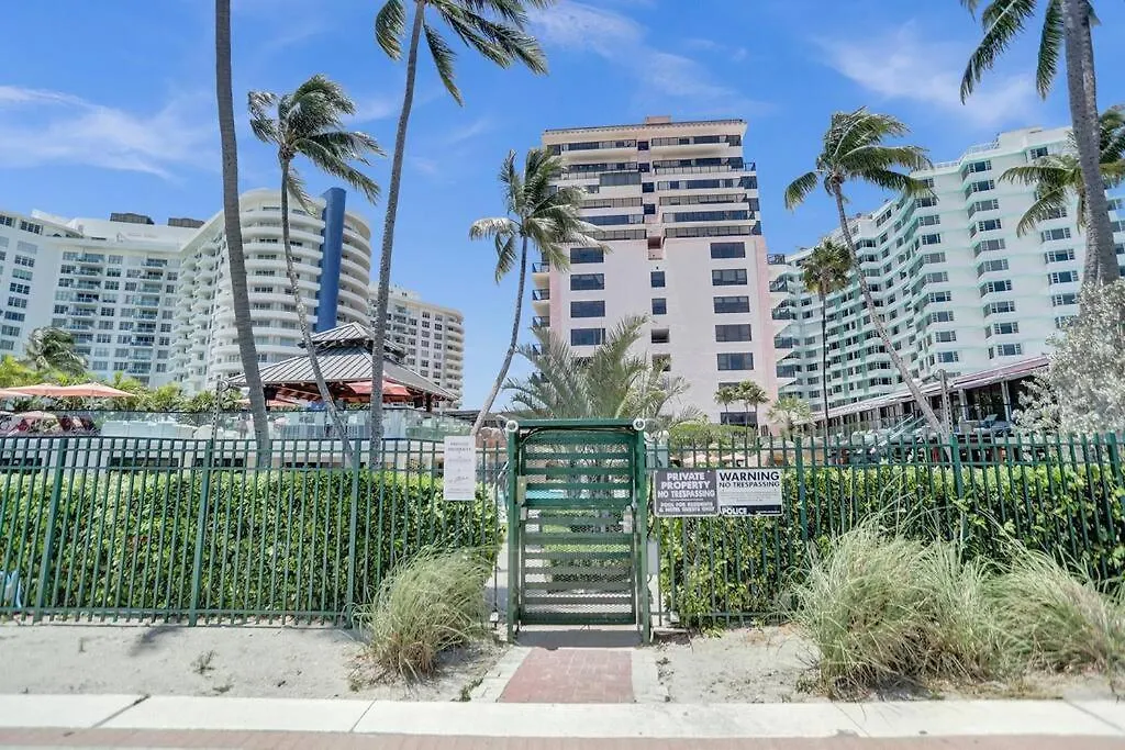 Beachfront Condo Beach Service-717-1