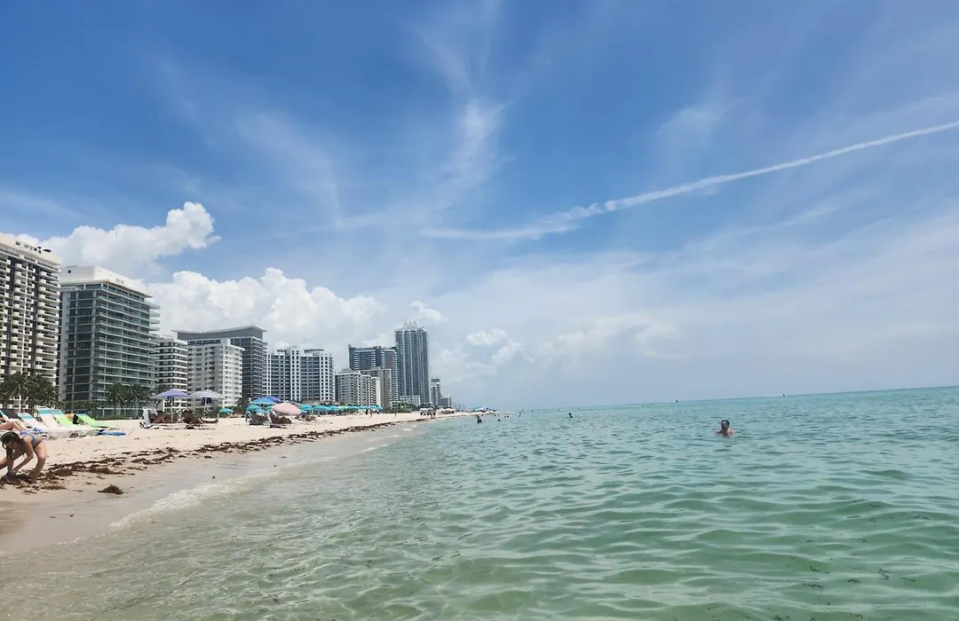 Entire Beach Front Condo W/ Pool Amazing View 4Pax-1