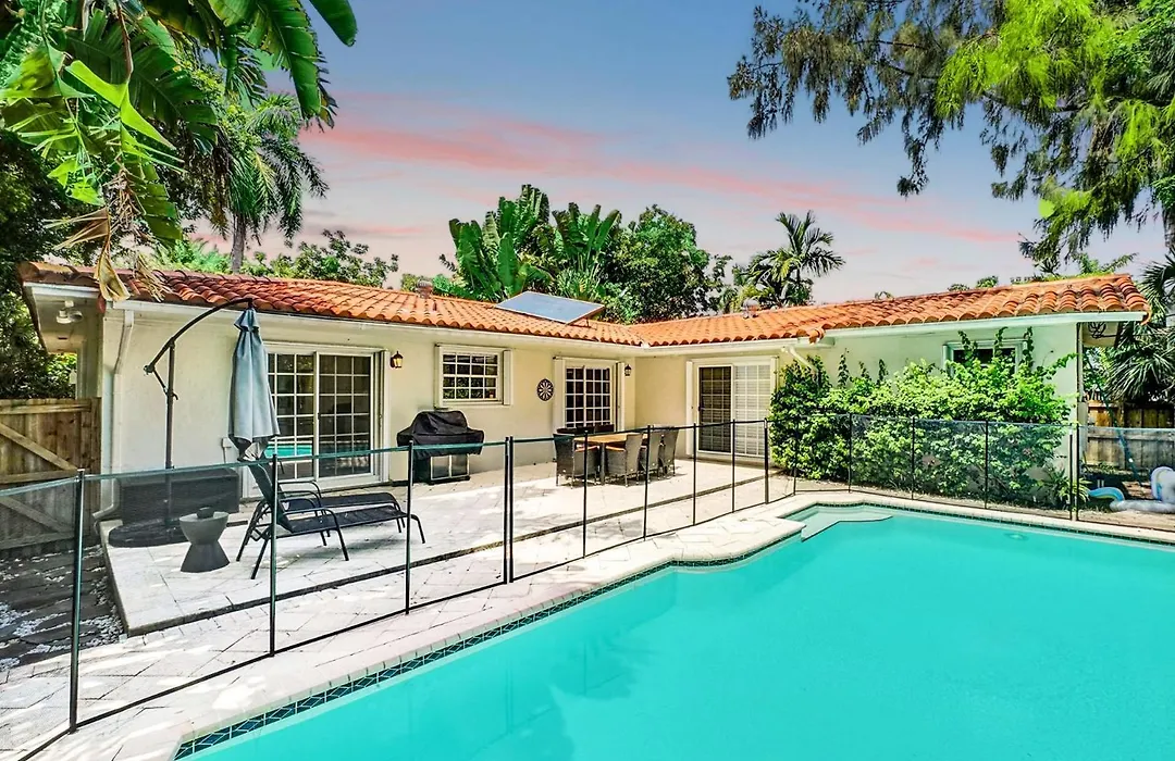 Hidden Miami Gem W Pool Bbq & Minutes To Beach-1