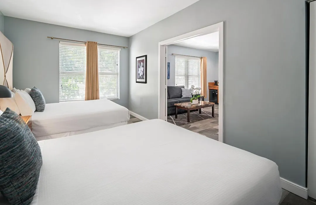 Kasa La Flora Miami Beach-1