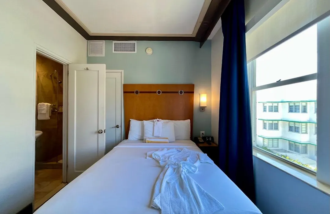 Majestic Hotel South Beach-1
