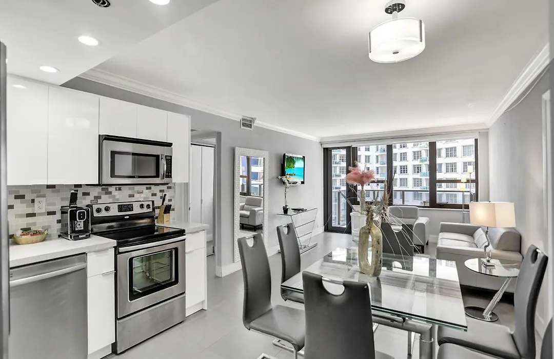 Amazing 3Bd Ocean View Condo Beach Service 715-1