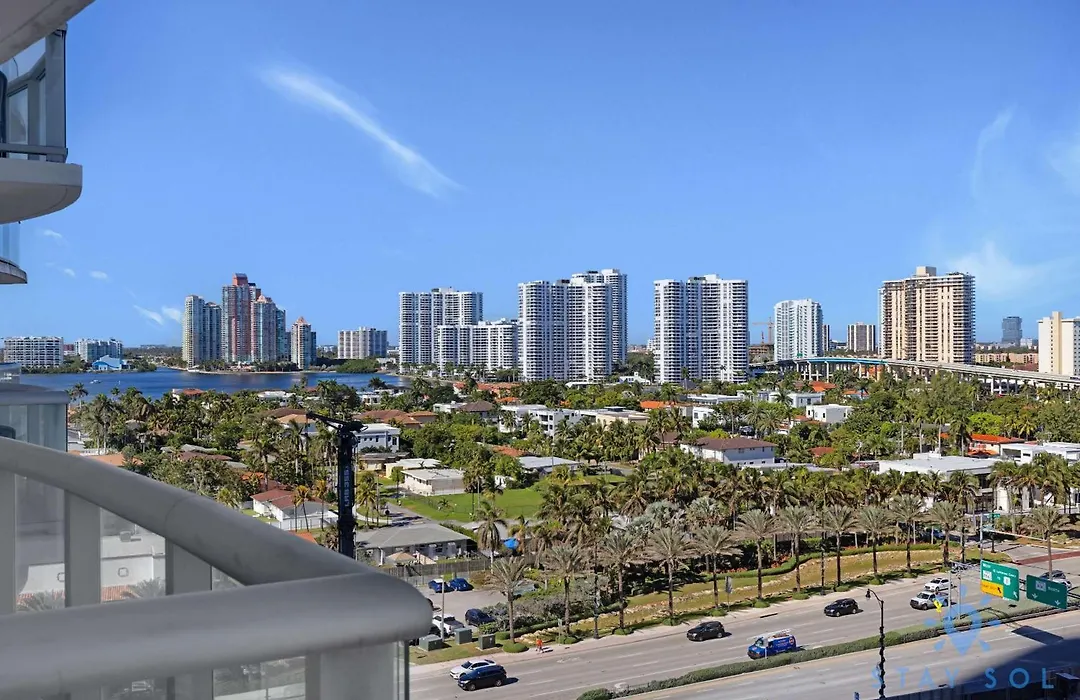 Beachfront Resort - Pool - Ocean View Balcony- Gym-1