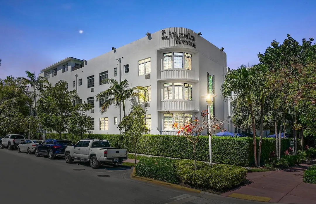 Lincoln Arms Suites-1