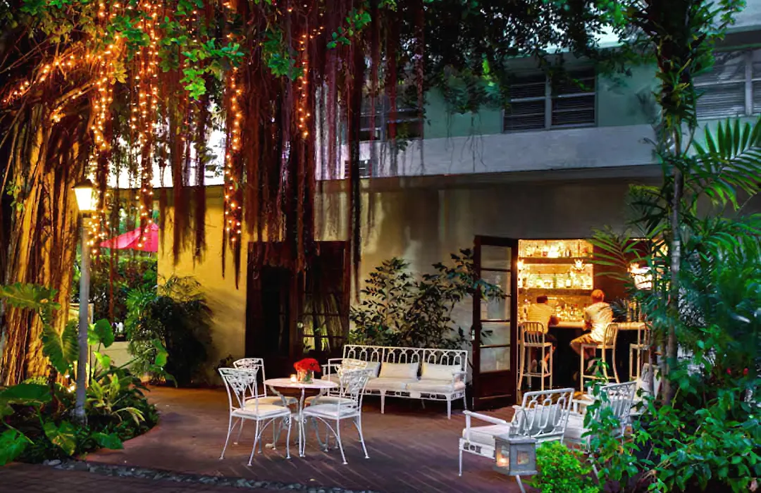 Dorchester Hotel & Suites-1